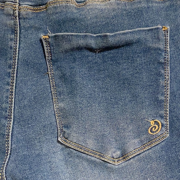 Jeans - Picture 5 of 5